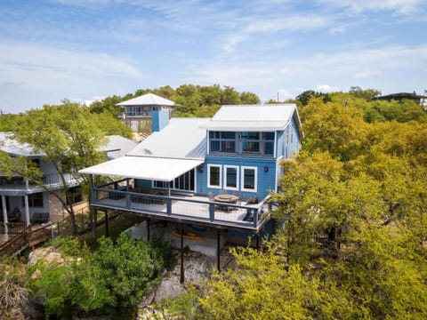 Lakeside Villa - Waterfront & Best Views on the Lake, Featured on HGTV! House in Canyon Lake