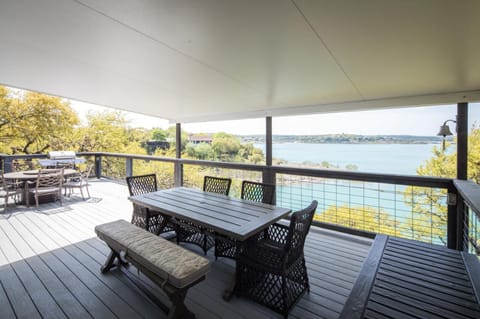 Lakeside Villa - Waterfront & Best Views on the Lake, Featured on HGTV! House in Canyon Lake