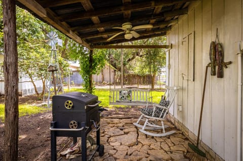Blessing Haus - Charming Historic Home Blocks From Schlitterbahn! House in New Braunfels