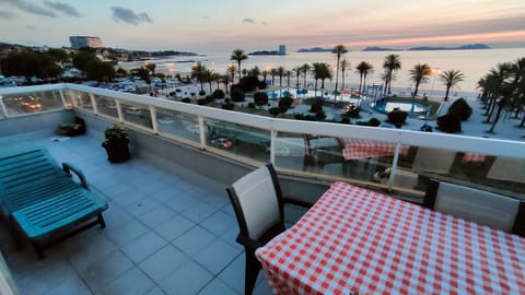 View (from property/room), Balcony/Terrace, Sea view, Sunset