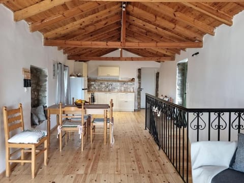 Mikri Kardia Condo in Messenia