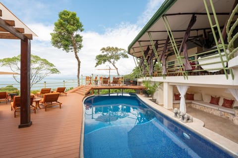 Issimo Suites (Adults Only) Hotel in Quepos