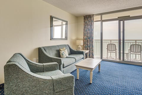 North Myrtle Beach Resort Apt - Walk to Beach! Apartamento in Atlantic Beach