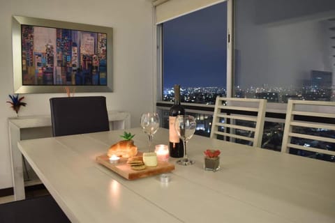 Dining area, City view