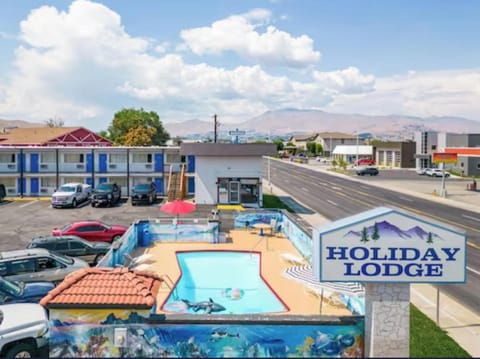 Holiday Lodge Hotel in Wenatchee