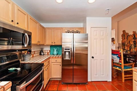 4 Bedroom Santa Fe Beauty w/Pool! House in La Quinta