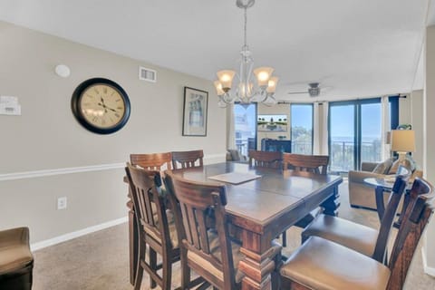 Shipwatch 308B by Wild Dunes, Oceanfront Condo with Resort Amenity Access Casa in Wild Dunes