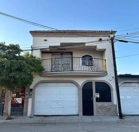 Property building, Day, Neighbourhood, Balcony/Terrace, Street view