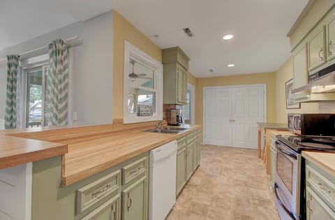 Lake Village 10 by Wild Dunes, with Amenities House in Isle of Palms