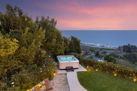 Stardust by AvantStay Views Hot Tub Pool Table Villa in Malibu
