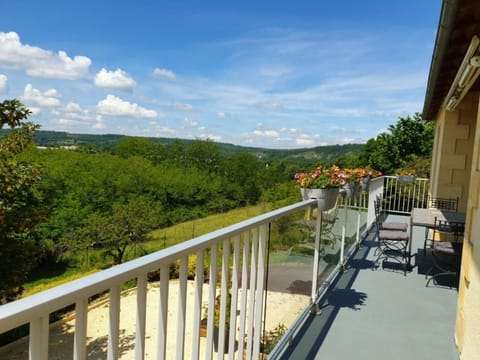 Balcony/Terrace, Mountain view