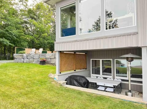 Luxury 1000 Island's Waterfront Home House in Kingston