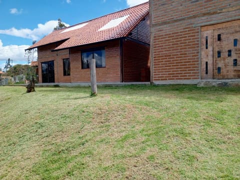 Casa de campo con horno de lena House in Azuay