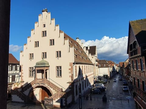 Neighbourhood, Landmark view