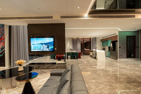 Communal lounge/ TV room