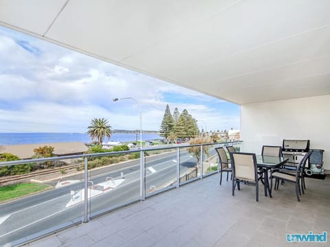 Day, View (from property/room), Balcony/Terrace, Dining area, Sea view