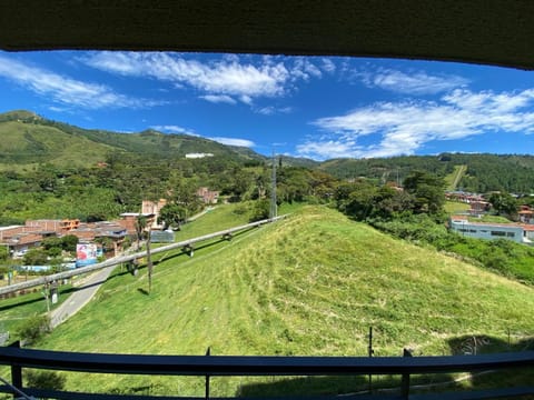 Apartamento privado con vistas a la montaña Apartment in Bello