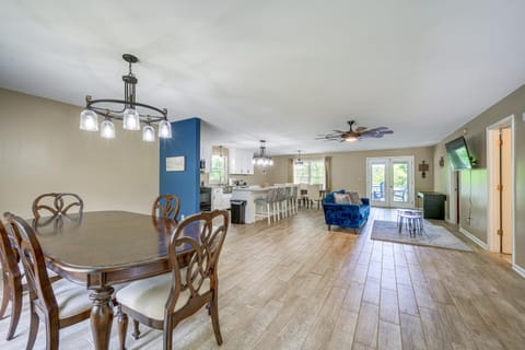 Milledgeville Home with Game Room and Private Dock! House in Lake Sinclair