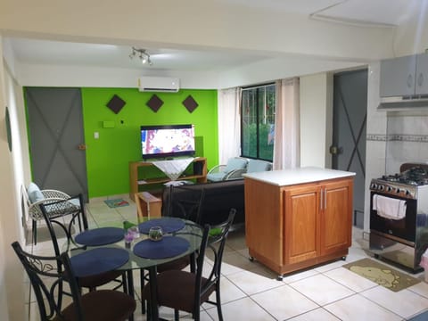 Isabela´s Quality Accommodation Apartment in San Salvador