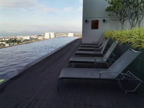 Seaview home in Pattaya posh Apartment in Pattaya City