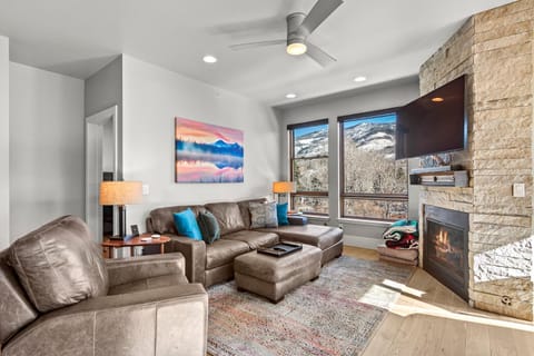 Blue River Flats 302 by Great Western Lodging Apartment in Silverthorne