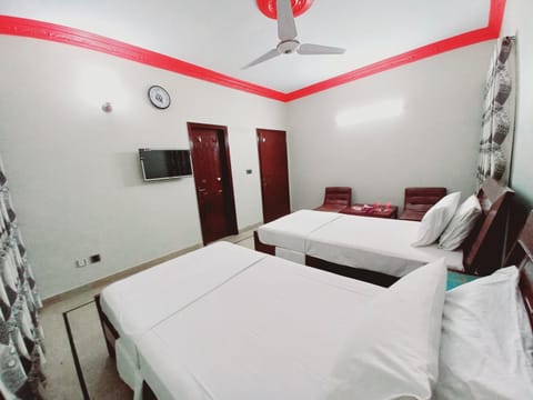 Cosy Inn Guest House Near Millennium Mall 9 2 3 0 6 2 2 2 9 5 5 5 Hotel in Karachi