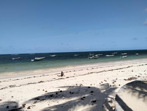 MARIA the Star on the Sea Beach cottages, cottage Mama Condo in Malindi
