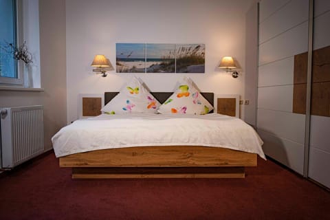 Bed, Bedroom, wardrobe