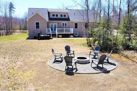 Gorgeous Conway Home A/C, Hot Tub & Full Game Room House in Conway