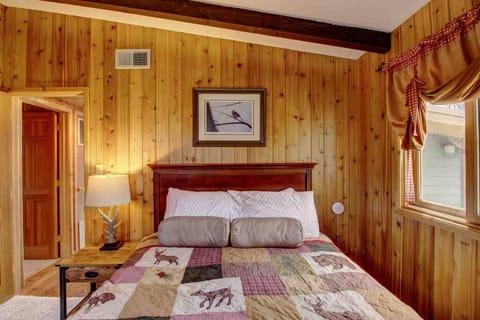 The Loon Lodge Casa in Breezy Point