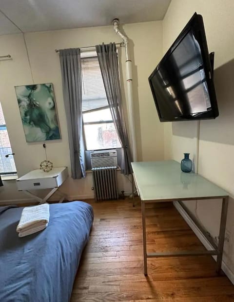 The 30 Day Stay Vibrant House Condo in Harlem