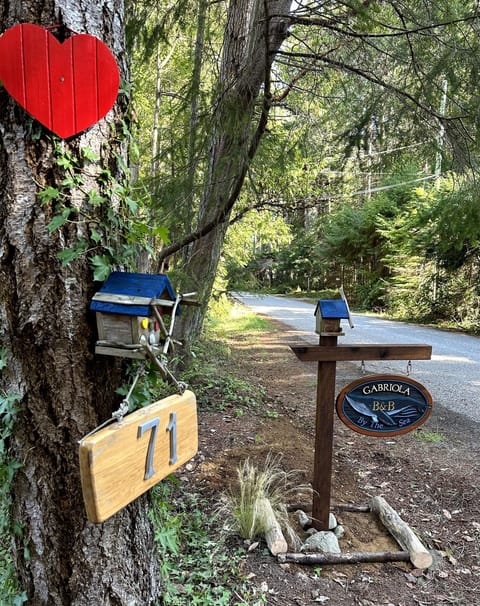 Gabriola Island B&B By The Sea Bed and Breakfast in Gabriola