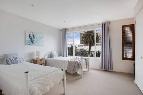 Four bedroom beachside apartment Apartment in Warrnambool