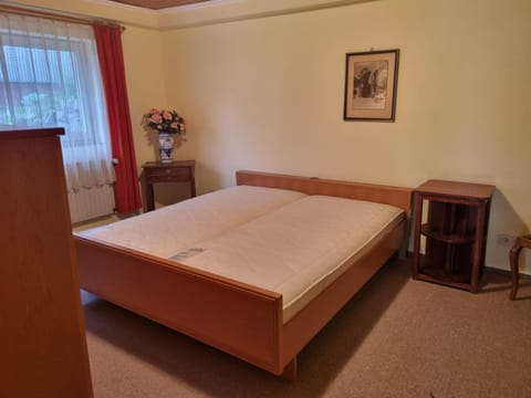 Schöne und ruhige Ferienwohnung in Frücht Apartment in Koblenz