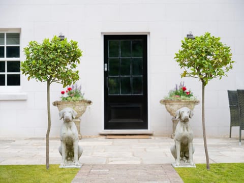 Facade/entrance, Garden, Balcony/Terrace