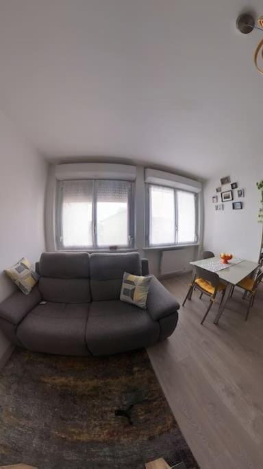 Magicwand Bilocale per vacanza o soggiorno Apartment in Cuneo