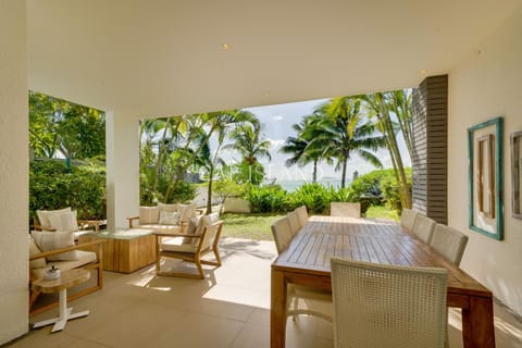 Patio, Dining area, City view, Garden view