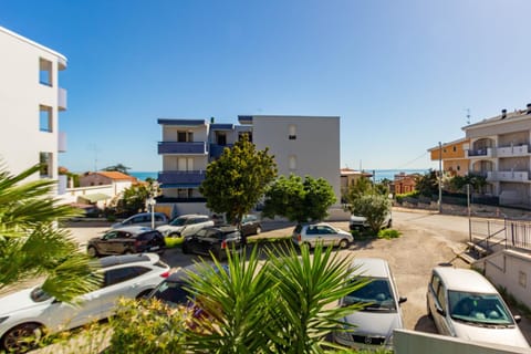 Property building, Neighbourhood, City view