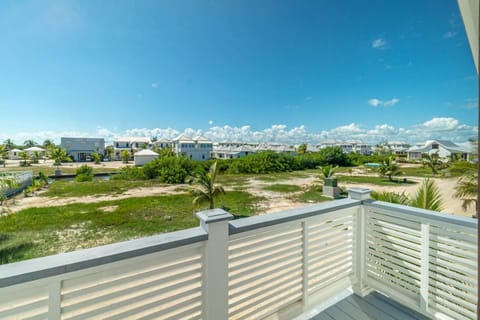 Paradise Cove and The PoolClub at Mahogany Bay Villa in San Pedro