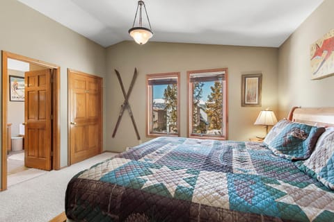 Ski View Cabin by Great Western Lodging House in Breckenridge