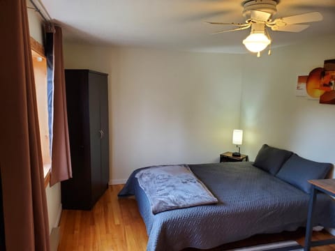 Private Room 5 with Free WIFI and Parking Urlaubsunterkunft in Edmundston