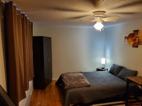 Private Room 5 with Free WIFI and Parking Alquiler vacacional in Edmundston