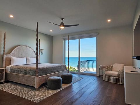 Beach One Style Meets the Shore Villa in Treasure Island