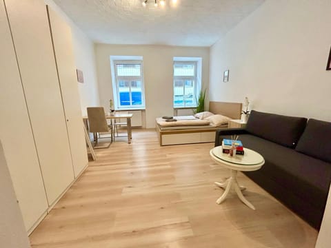 Comfy Apartment with Free Wifi Condo in Vienna