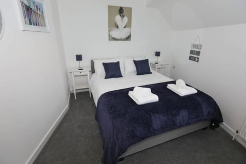 Strand House Flat 1 by RentMyHouse Apartment in Exmouth