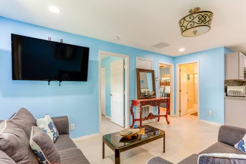 Pet-Friendly Fort Pierce Home 1 Mi to Downtown! Haus in Fort Pierce