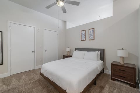 Peaceful 1br Corporate Suite, Parking, Pool Cs Apartment in Dallas