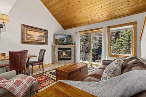 Creekside Condos H by Estes Park Condos | Estes Park | VacationRenter