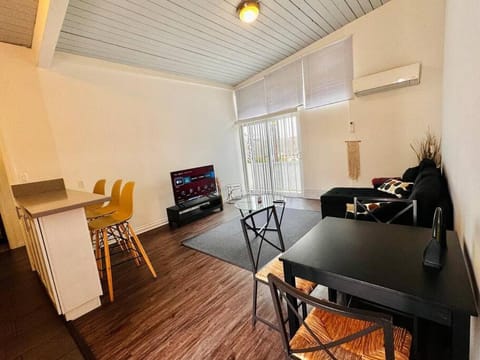 Middle of The Hollywood 1BD - Pool & Parking Apartment in West Hollywood