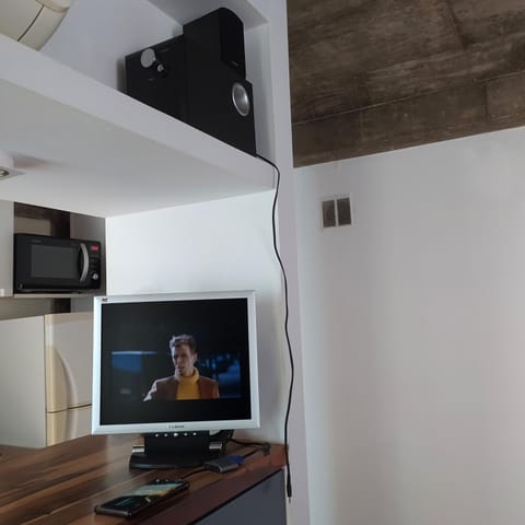 TV and multimedia, Kitchen or kitchenette